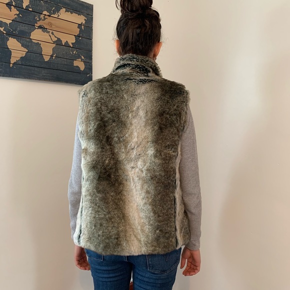 *sold* Reversible Vest - Picture 2 of 4